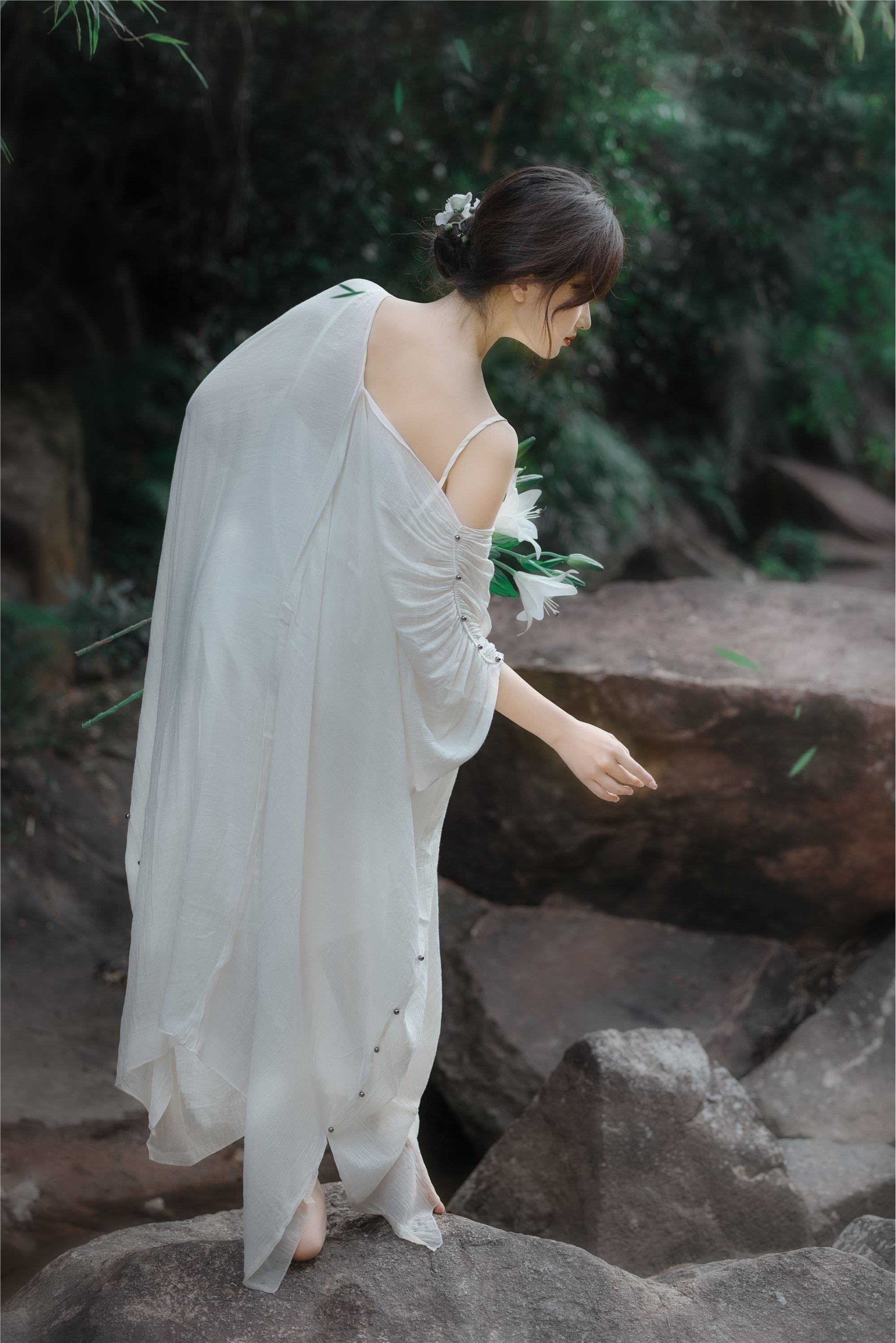 YITUYU艺图语 2025.01.02 溪边情思 大歪歪哥